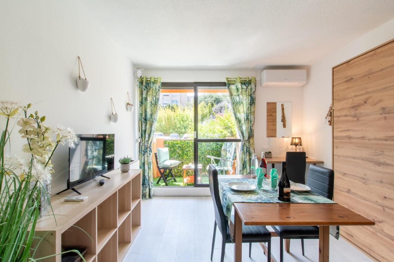 Les Flamants Roses - Studio Avec Balcon Apartment Nîmes Exterior photo